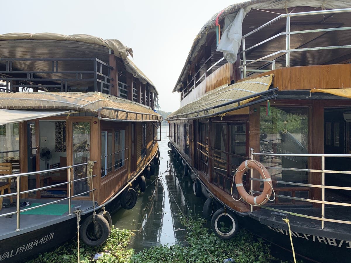Kerala Backwater Cruise & Alleppey Houseboat Getaway