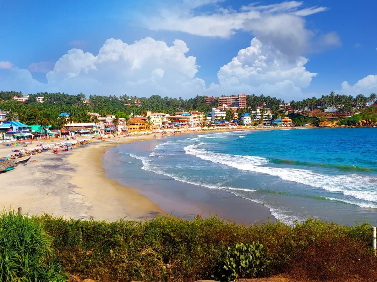 Kerala & Tamil Nadu Grand Circuit — Munnar, Thekkady, Alleppey, Kovalam, Trivandrum & Kanyakumari